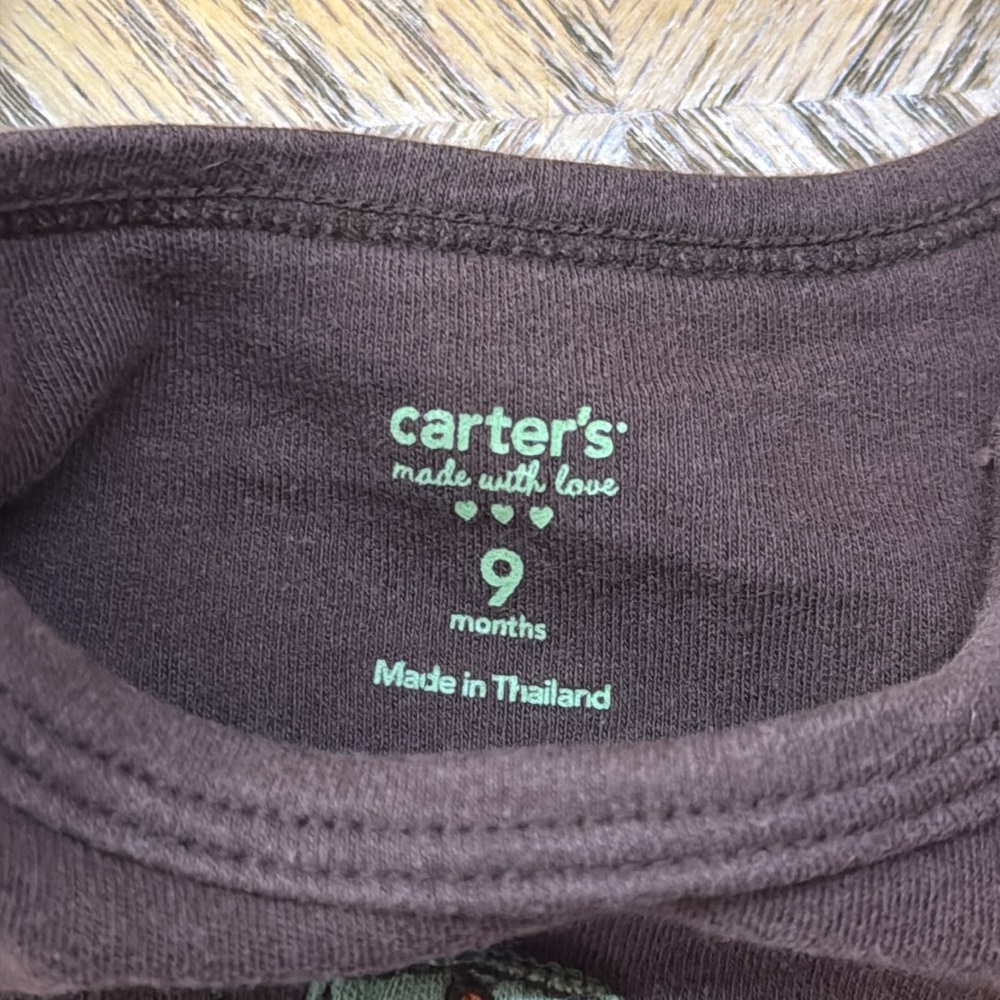 Carter’s onesies - Picture 9 of 9